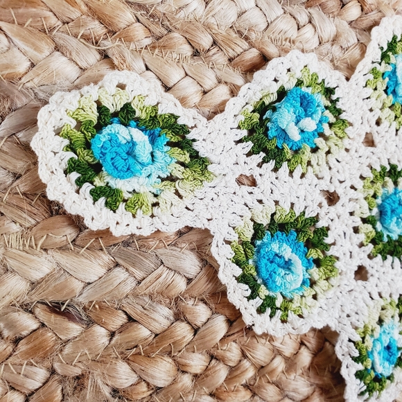 Vintage vtg Handmade white blue green doily - Picture 4 of 11